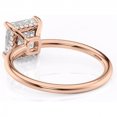 Inel de logodnă Nyla din aur Rose 14kt cu moissanite tăietură princess – Montură Kamellie joasă rafinată pentru profil jos | Personalizează și configurează gratuit online [3]