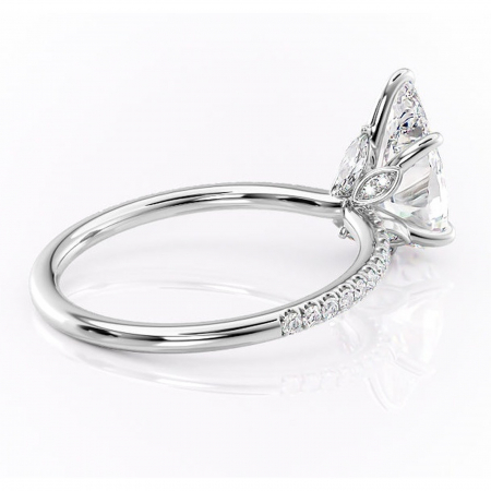 Inel de logodnă Onyxia din aur Alb 14kt cu moissanite tăietură pară – Montură pavé rafinată pentru profil înalt | Personalizează și configurează gratuit online [2]