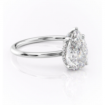 Pară - Inel de logodnă Opal din aur Alb 14kt cu moissanite tăietură pară – Solitar rafinată pentru profil jos | Personalizează și configurează gratuit online