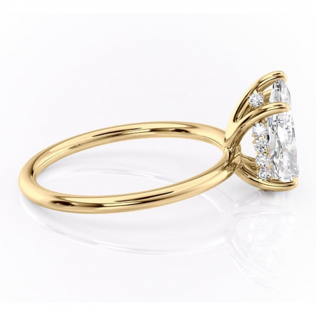Inel de logodnă Opal din aur Galben 18kt cu moissanite tăietură pară – Solitar rafinată pentru profil jos | Personalizează și configurează gratuit online [1]