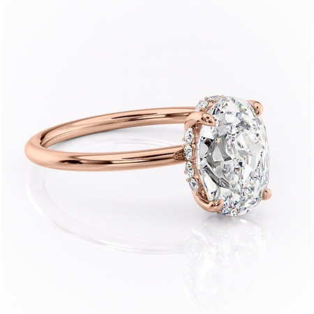14K - Inel de logodnă Opal din aur Rose 14kt cu moissanite tăietură ovală – Solitar rafinată pentru profil jos | Personalizează și configurează gratuit online