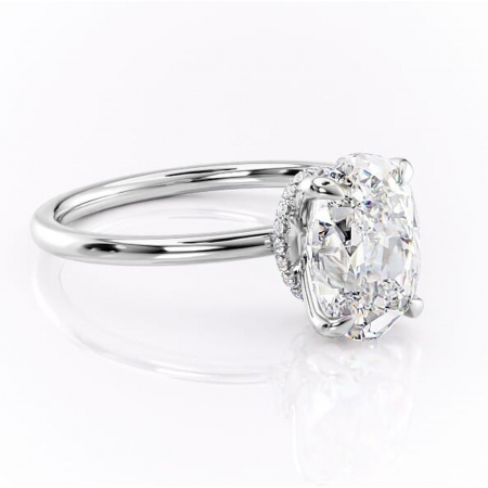 Ovală - Inel de logodnă Ophelia din aur Alb 14kt cu moissanite tăietură ovală – Solitar rafinată pentru profil înalt | Personalizează și configurează gratuit online