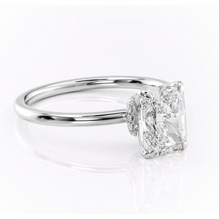 Radiantă - Inel de logodnă Ophelia din aur Alb 14kt cu moissanite tăietură radiantă – Solitar rafinată pentru profil înalt | Personalizează și configurează gratuit online