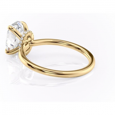 Inel de logodnă Ophelia din aur Galben 18kt cu moissanite tăietură ovală – Solitar rafinată pentru profil înalt | Personalizează și configurează gratuit online [4]