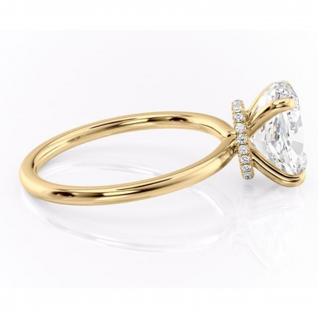 Inel de logodnă Ophelia din aur Galben 18kt cu moissanite tăietură ovală – Solitar rafinată pentru profil înalt | Personalizează și configurează gratuit online [1]