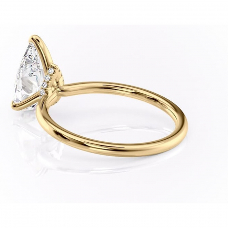 Inel de logodnă Ophelia din aur Galben 14kt cu moissanite tăietură pară – Solitar rafinată pentru profil înalt | Personalizează și configurează gratuit online [4]