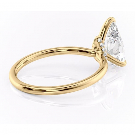 Inel de logodnă Ophelia din aur Galben 14kt cu moissanite tăietură pară – Solitar rafinată pentru profil înalt | Personalizează și configurează gratuit online [2]