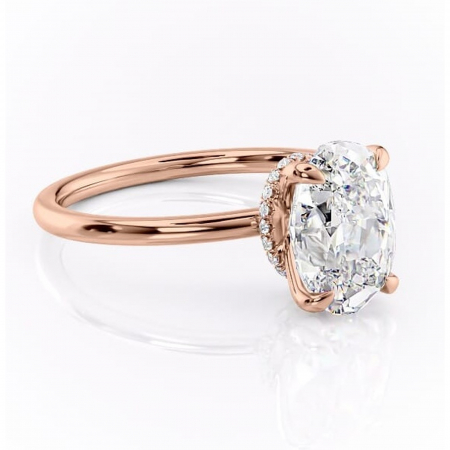 Aur roz - Inel de logodnă Ophelia din aur Rose 18kt cu moissanite tăietură ovală – Solitar rafinată pentru profil înalt | Personalizează și configurează gratuit online