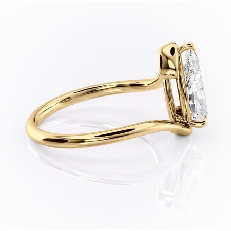 Inel de logodnă Orielle din aur Galben 18kt cu moissanite tăietură pară – Solitar rafinată pentru profil mediu | Personalizează și configurează gratuit online [1]
