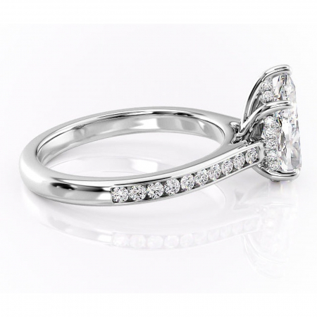 Inel de logodnă Perla din aur Alb 14kt cu moissanite tăietură pară – Montură cu canal rafinată pentru profil înalt | Personalizează și configurează gratuit online [1]