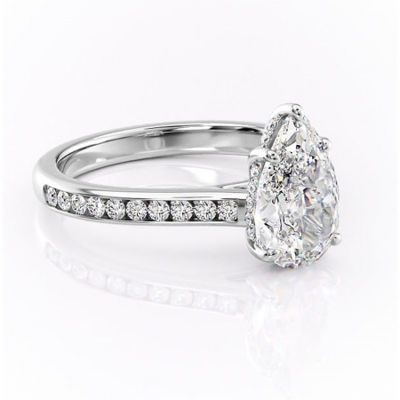 Pară - Inel de logodnă Perla din aur Alb 14kt cu moissanite tăietură pară – Montură cu canal rafinată pentru profil înalt | Personalizează și configurează gratuit online