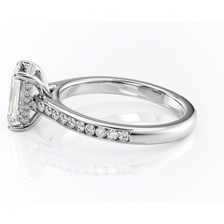 Inel de logodnă Perla din aur Alb 14kt cu moissanite tăietură smarald – Montură cu canal rafinată pentru profil înalt | Personalizează și configurează gratuit online [5]