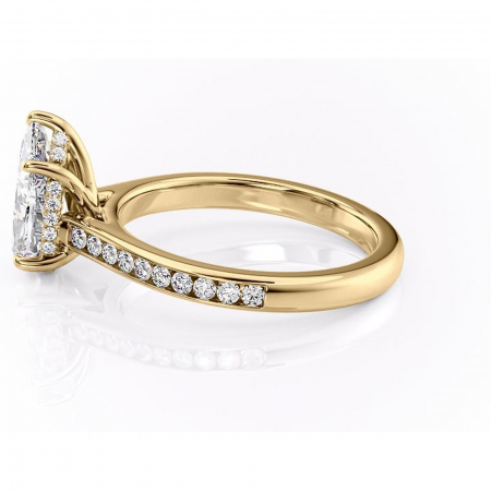 Inel de logodnă Perla din aur Galben 18kt cu moissanite tăietură pară – Montură cu canal rafinată pentru profil înalt | Personalizează și configurează gratuit online [5]