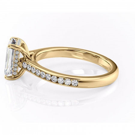 Inel de logodnă Perla din aur Galben 14kt cu moissanite tăietură smarald – Montură cu canal rafinată pentru profil înalt | Personalizează și configurează gratuit online [5]