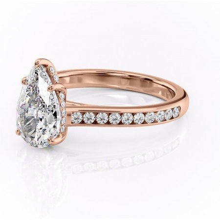 Inel de logodnă Perla din aur Rose 14kt cu moissanite tăietură pară – Montură cu canal rafinată pentru profil înalt | Personalizează și configurează gratuit online [6]