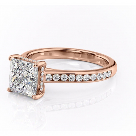 Inel de logodnă Perla din aur Rose 14kt cu moissanite tăietură princess – Montură cu canal rafinată pentru profil înalt | Personalizează și configurează gratuit online [6]