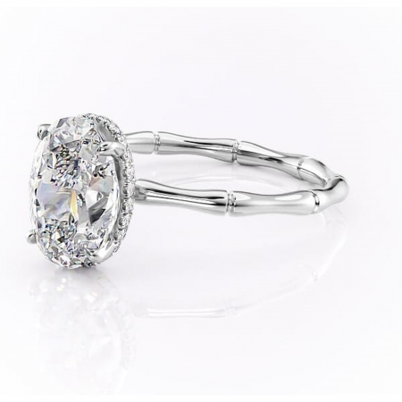 Inel de logodnă Poppy din aur Alb 14kt cu moissanite tăietură ovală – Solitar rafinată pentru profil înalt | Personalizează și configurează gratuit online [6]