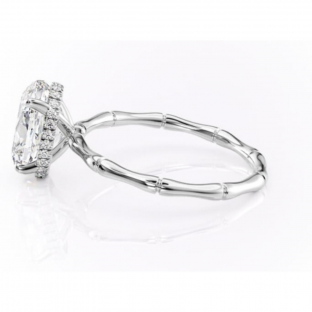 Inel de logodnă Poppy din aur Alb 14kt cu moissanite tăietură ovală – Solitar rafinată pentru profil înalt | Personalizează și configurează gratuit online [5]