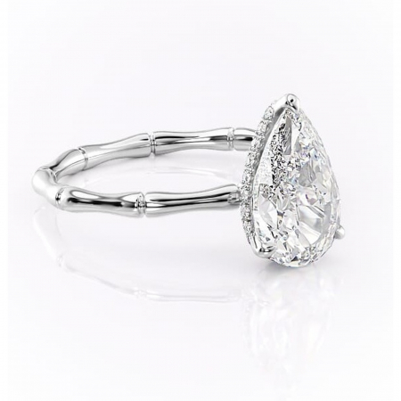 Pară - Inel de logodnă Poppy din aur Alb 14kt cu moissanite tăietură pară – Solitar rafinată pentru profil înalt | Personalizează și configurează gratuit online