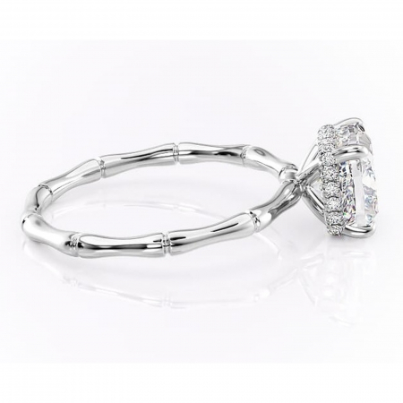 Inel de logodnă Poppy din aur Alb 18kt cu moissanite tăietură pernă – Solitar rafinată pentru profil înalt | Personalizează și configurează gratuit online [1]