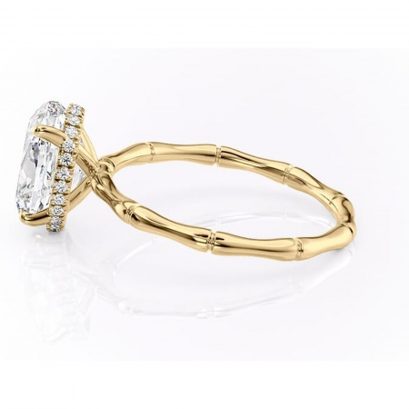 Inel de logodnă Poppy din aur Galben 18kt cu moissanite tăietură ovală – Solitar rafinată pentru profil înalt | Personalizează și configurează gratuit online [5]