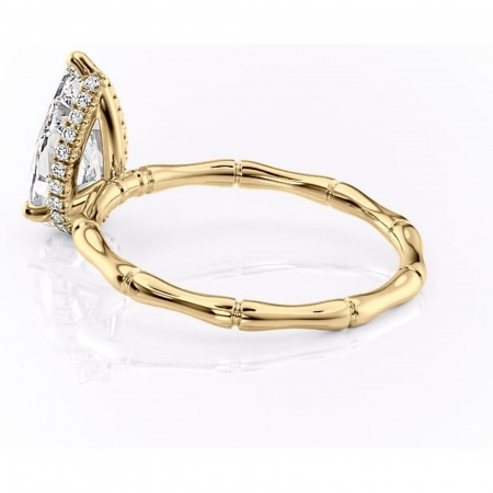 Inel de logodnă Poppy din aur Galben 14kt cu moissanite tăietură pară – Solitar rafinată pentru profil înalt | Personalizează și configurează gratuit online [4]