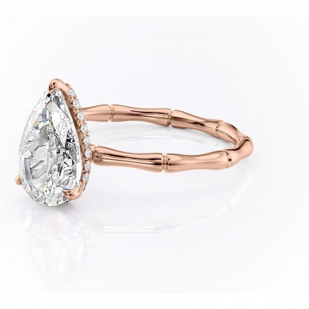 Inel de logodnă Poppy din aur Rose 18kt cu moissanite tăietură pară – Solitar rafinată pentru profil înalt | Personalizează și configurează gratuit online [6]