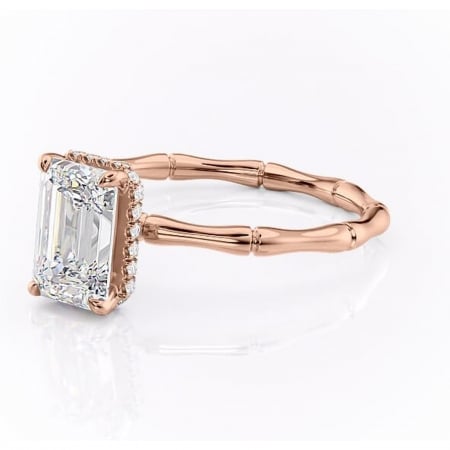 Inel de logodnă Poppy din aur Rose 14kt cu moissanite tăietură smarald – Solitar rafinată pentru profil înalt | Personalizează și configurează gratuit online [6]