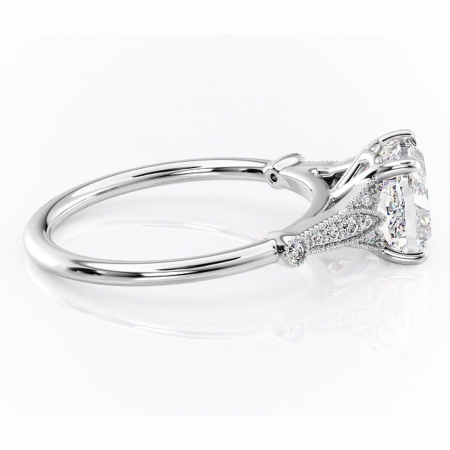 Inel de logodnă Quartzelle din aur Alb 14kt cu moissanite tăietură pernă – Pietre laterale rafinată pentru profil înalt | Personalizează și configurează gratuit online [1]