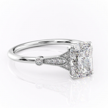 Radiantă - Inel de logodnă Quartzelle din aur Alb 14kt cu moissanite tăietură radiantă – Pietre laterale rafinată pentru profil înalt | Personalizează și configurează gratuit online