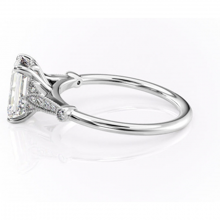 Inel de logodnă Quartzelle din aur Alb 14kt cu moissanite tăietură smarald – Pietre laterale rafinată pentru profil înalt | Personalizează și configurează gratuit online [5]