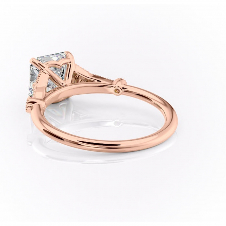 Inel de logodnă Quartzelle din aur Rose 14kt cu moissanite tăietură asscher – Pietre laterale rafinată pentru profil înalt | Personalizează și configurează gratuit online [3]
