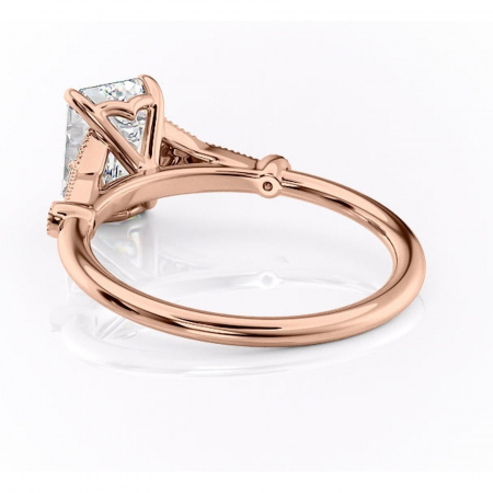 Inel de logodnă Quartzelle din aur Rose 14kt cu moissanite tăietură smarald – Pietre laterale rafinată pentru profil înalt | Personalizează și configurează gratuit online [3]