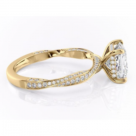 Inel de logodnă Rhea din aur Galben 14kt cu moissanite tăietură princess – Montură pavé rafinată pentru profil înalt | Personalizează și configurează gratuit online [1]