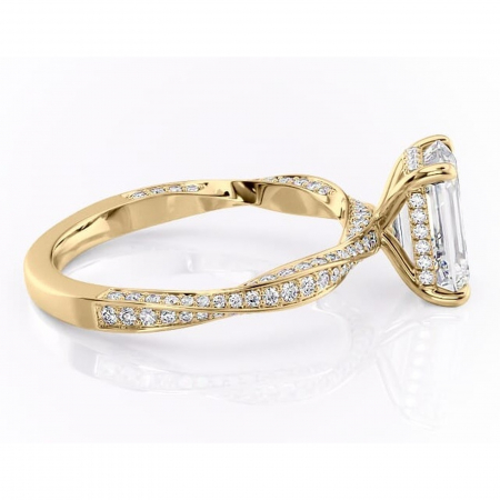 Inel de logodnă Rhea din aur Galben 14kt cu moissanite tăietură smarald – Montură pavé rafinată pentru profil înalt | Personalizează și configurează gratuit online [1]