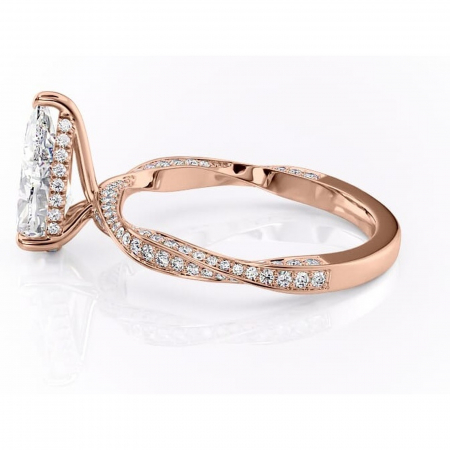 Inel de logodnă Rhea din aur Rose 14kt cu moissanite tăietură pară – Montură pavé rafinată pentru profil înalt | Personalizează și configurează gratuit online [5]