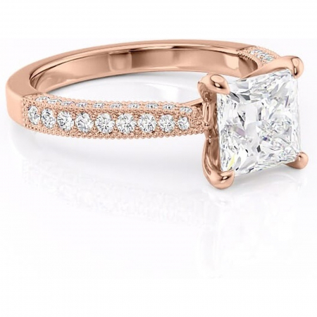 18K - Inel de logodnă Romy din aur Rose 18kt cu moissanite tăietură princess – Montură pavé rafinată pentru profil înalt | Personalizează și configurează gratuit online