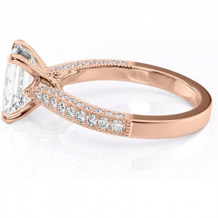 Inel de logodnă Romy din aur Rose 14kt cu moissanite tăietură smarald – Montură pavé rafinată pentru profil înalt | Personalizează și configurează gratuit online [5]