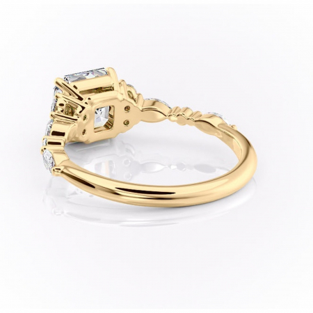 Inel de logodnă Rosamund din aur Galben 18kt cu moissanite tăietură asscher – Pietre laterale rafinată pentru profil mediu | Personalizează și configurează gratuit online [3]