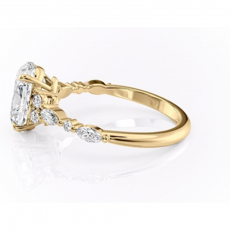 Inel de logodnă Rosamund din aur Galben 14kt cu moissanite tăietură ovală – Pietre laterale rafinată pentru profil mediu | Personalizează și configurează gratuit online [5]