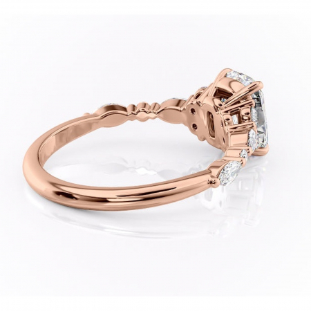 Inel de logodnă Rosamund din aur Rose 14kt cu moissanite tăietură asscher – Pietre laterale rafinată pentru profil mediu | Personalizează și configurează gratuit online [2]