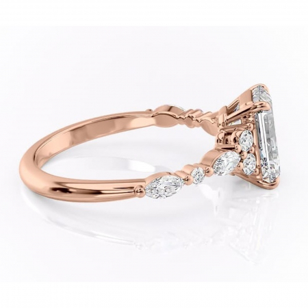 Inel de logodnă Rosamund din aur Rose 14kt cu moissanite tăietură smarald – Pietre laterale rafinată pentru profil mediu | Personalizează și configurează gratuit online [1]