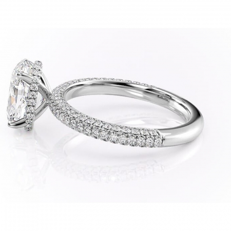 Inel de logodnă Rosewyn din aur Alb 14kt cu moissanite tăietură ovală – Montură pavé rafinată pentru profil înalt | Personalizează și configurează gratuit online [5]