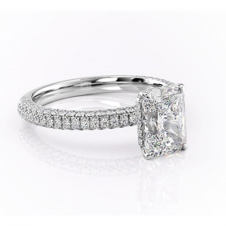 Radiantă - Inel de logodnă Rosewyn din aur Alb 14kt cu moissanite tăietură radiantă – Montură pavé rafinată pentru profil înalt | Personalizează și configurează gratuit online