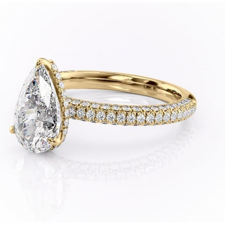 Inel de logodnă Rosewyn din aur Galben 18kt cu moissanite tăietură pară – Montură pavé rafinată pentru profil înalt | Personalizează și configurează gratuit online [6]
