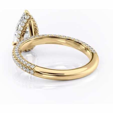 Inel de logodnă Rosewyn din aur Galben 18kt cu moissanite tăietură pară – Montură pavé rafinată pentru profil înalt | Personalizează și configurează gratuit online [3]