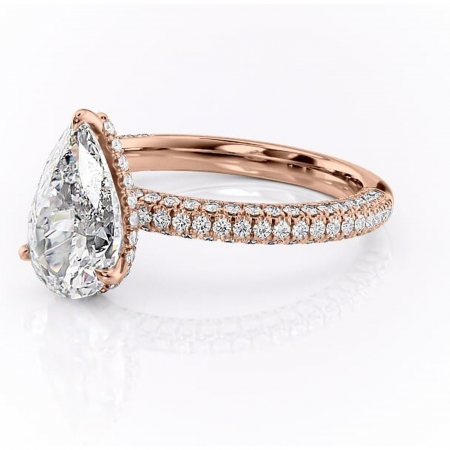 Inel de logodnă Rosewyn din aur Rose 18kt cu moissanite tăietură pară – Montură pavé rafinată pentru profil înalt | Personalizează și configurează gratuit online [6]
