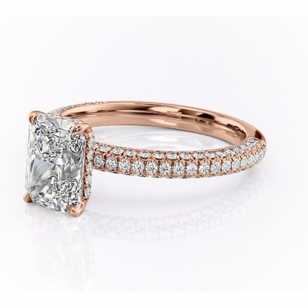 Inel de logodnă Rosewyn din aur Rose 18kt cu moissanite tăietură radiantă – Montură pavé rafinată pentru profil înalt | Personalizează și configurează gratuit online [6]