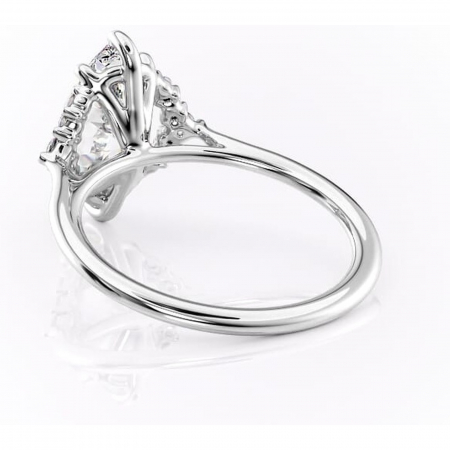 Inel de logodnă Rowena din aur Alb 14kt cu moissanite tăietură marquise – Montură cu trei pietre rafinată pentru profil înalt | Personalizează și configurează gratuit online [3]