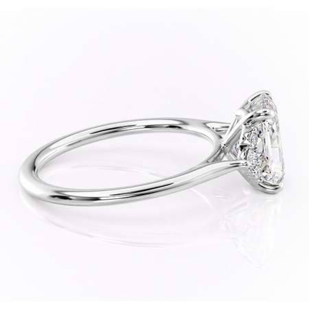Inel de logodnă Rowena din aur Alb 14kt cu moissanite tăietură radiantă – Montură cu trei pietre rafinată pentru profil înalt | Personalizează și configurează gratuit online [1]
